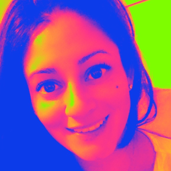 Meet your Posher, Alexis - Picture 2 of 2